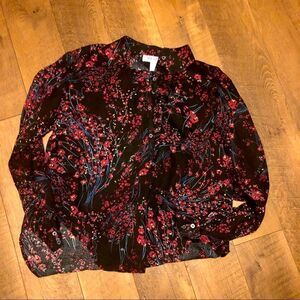 Nine West shirt. Black with red flowers size S